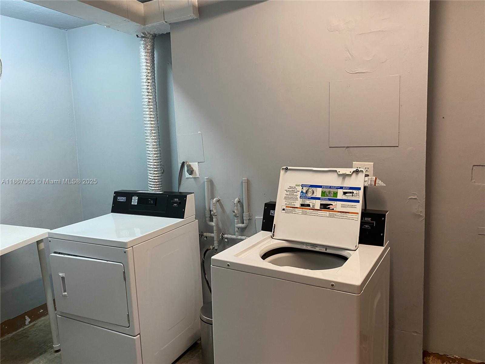Small Image of 851 THREE ISLANDS BLVD #512, Hallandale Beach Number 24