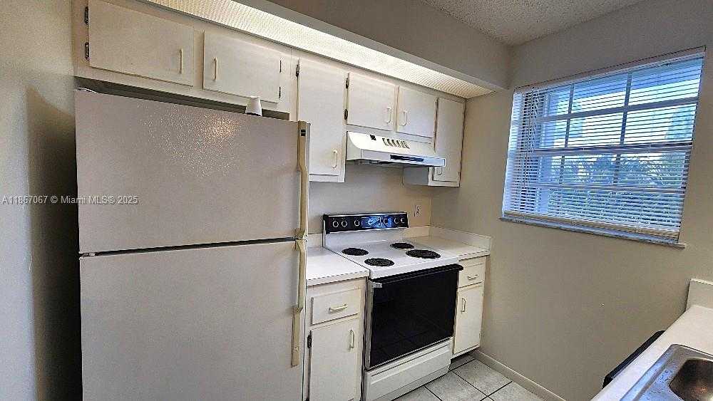 Small Image of 2514 SOUTH EAST 20TH PL #201-B, Homestead Number 8