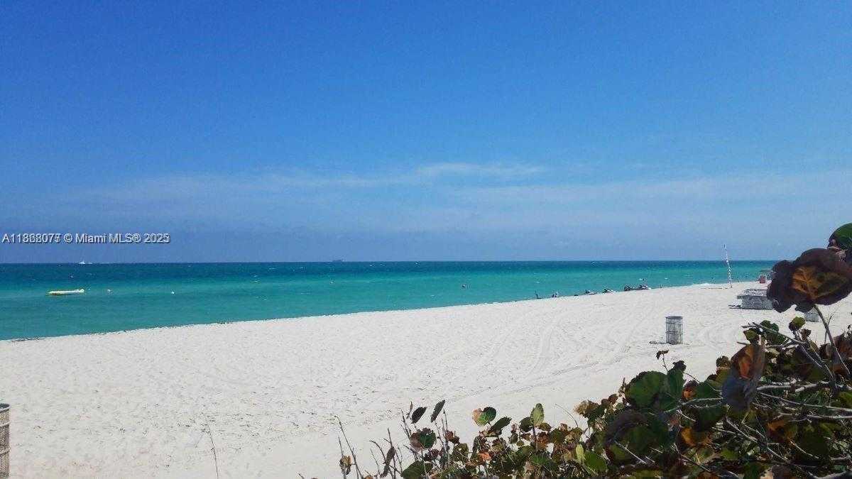 Small Image of 2899 COLLINS AVE #1516, Miami Beach Number 35