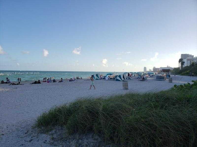 Small Image of 2899 COLLINS AVE #1516, Miami Beach Number 46