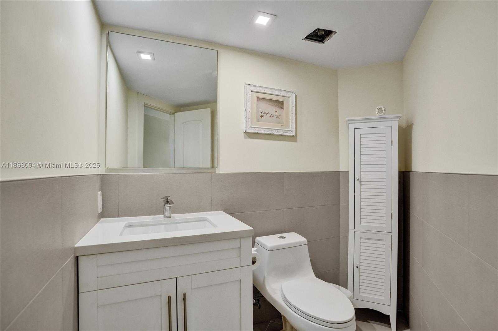 Small Image of 1936 SOUTH OCEAN DR #21D, Hallandale Beach Number 27