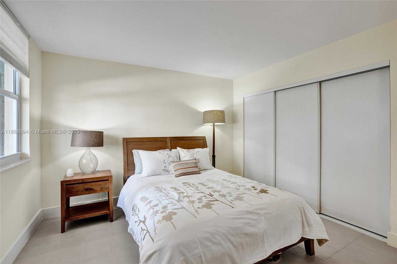 Small Image of 1936 SOUTH OCEAN DR #21D, Hallandale Beach Number 38