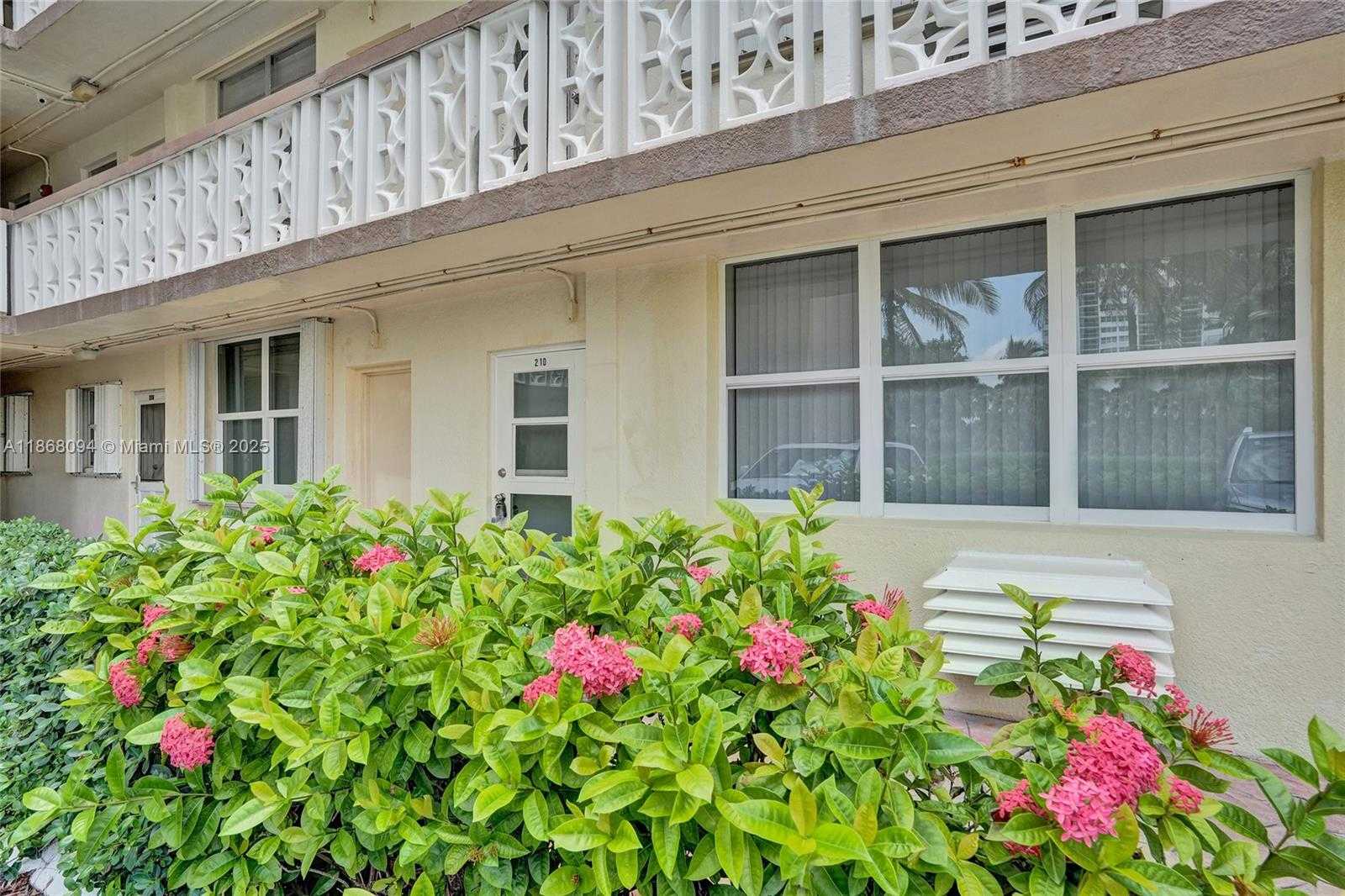 Small Image of 1936 SOUTH OCEAN DR #21D, Hallandale Beach Number 6
