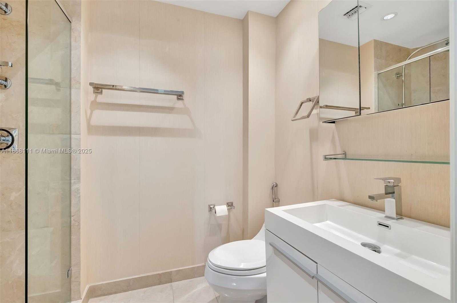 Small Image of 848 BRICKELL KEY DR #2605, Miami Number 23