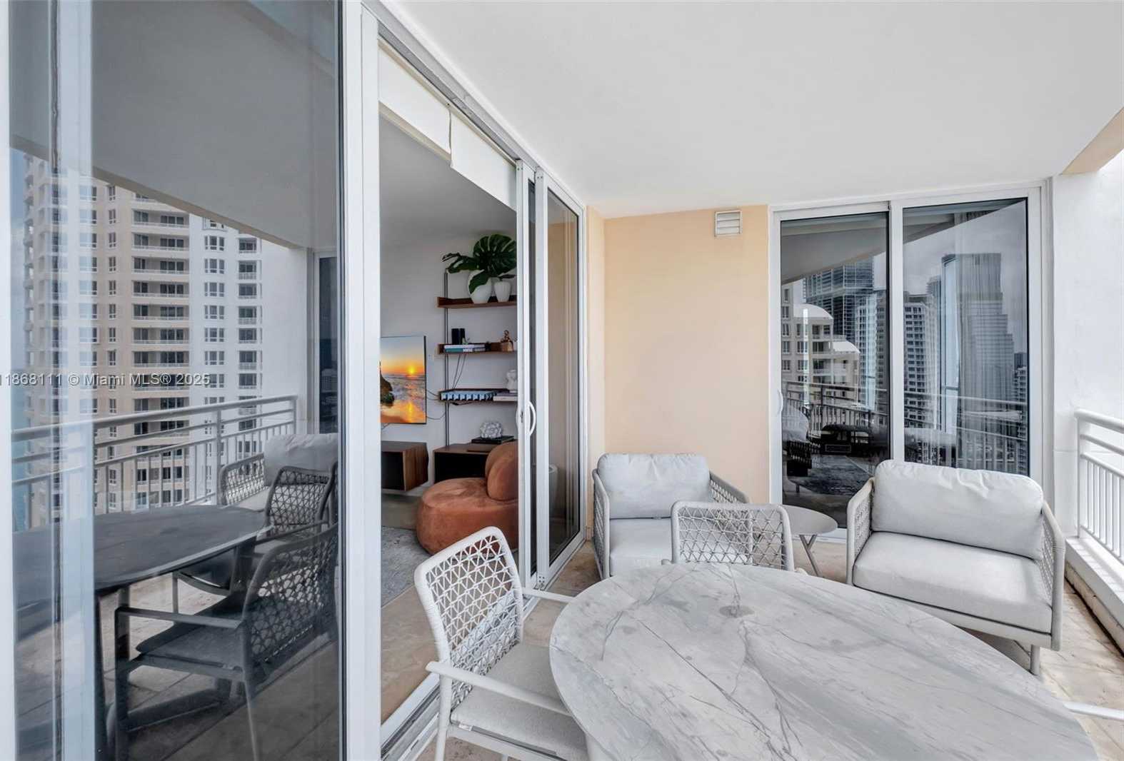 Small Image of 848 BRICKELL KEY DR #2605, Miami Number 24
