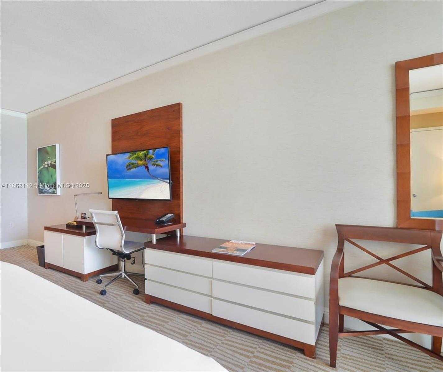 Small Image of 18001 COLLINS AVE #2910, Sunny Isles Beach Number 5