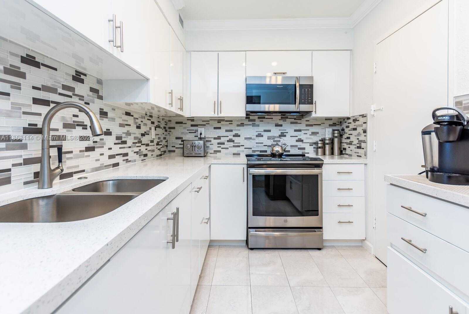 Small Image of 2501 SOUTH OCEAN DR #914, Hollywood Number 6