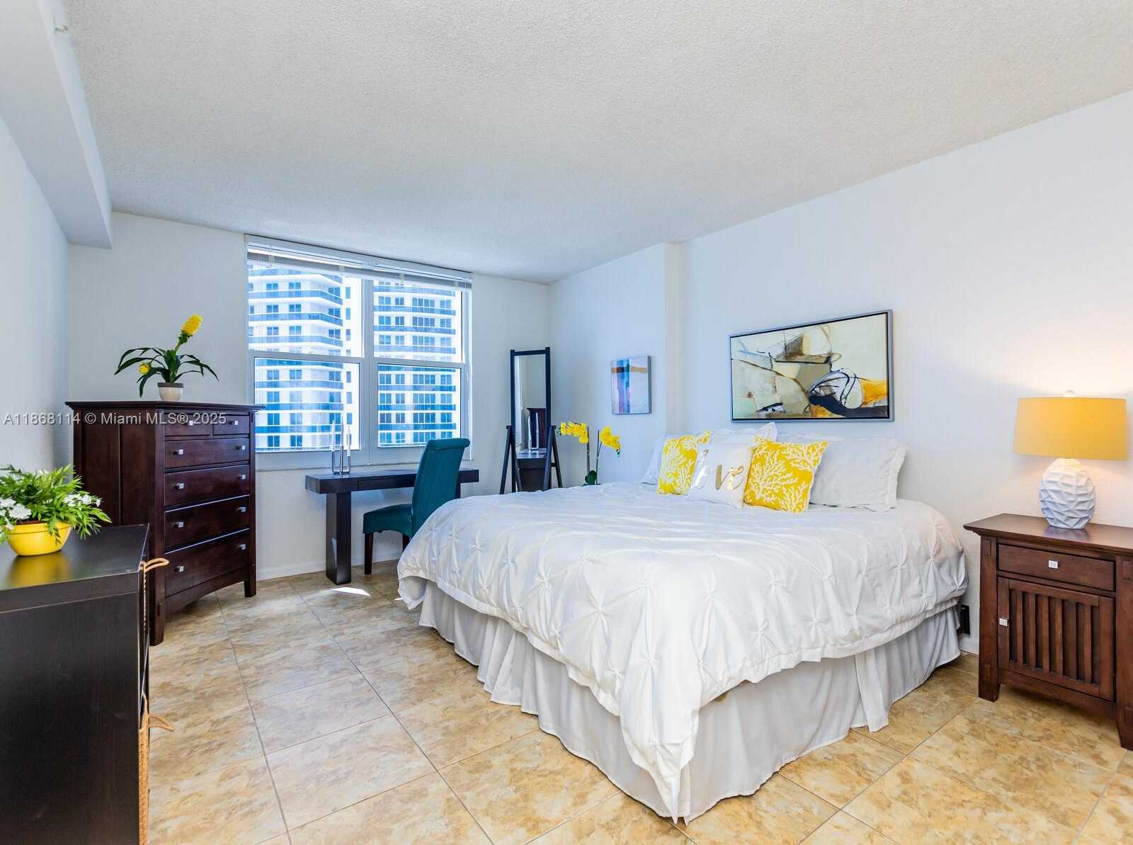 Small Image of 2501 SOUTH OCEAN DR #914, Hollywood Number 8