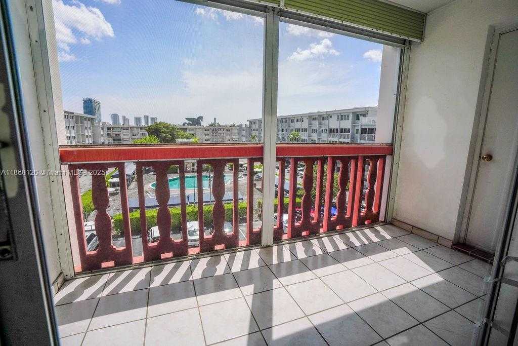 Small Image of 215 SOUTH EAST 3RD AVE #401D, Hallandale Beach Number 14