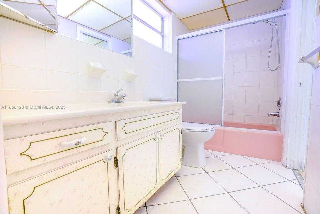 Small Image of 215 SOUTH EAST 3RD AVE #401D, Hallandale Beach Number 7