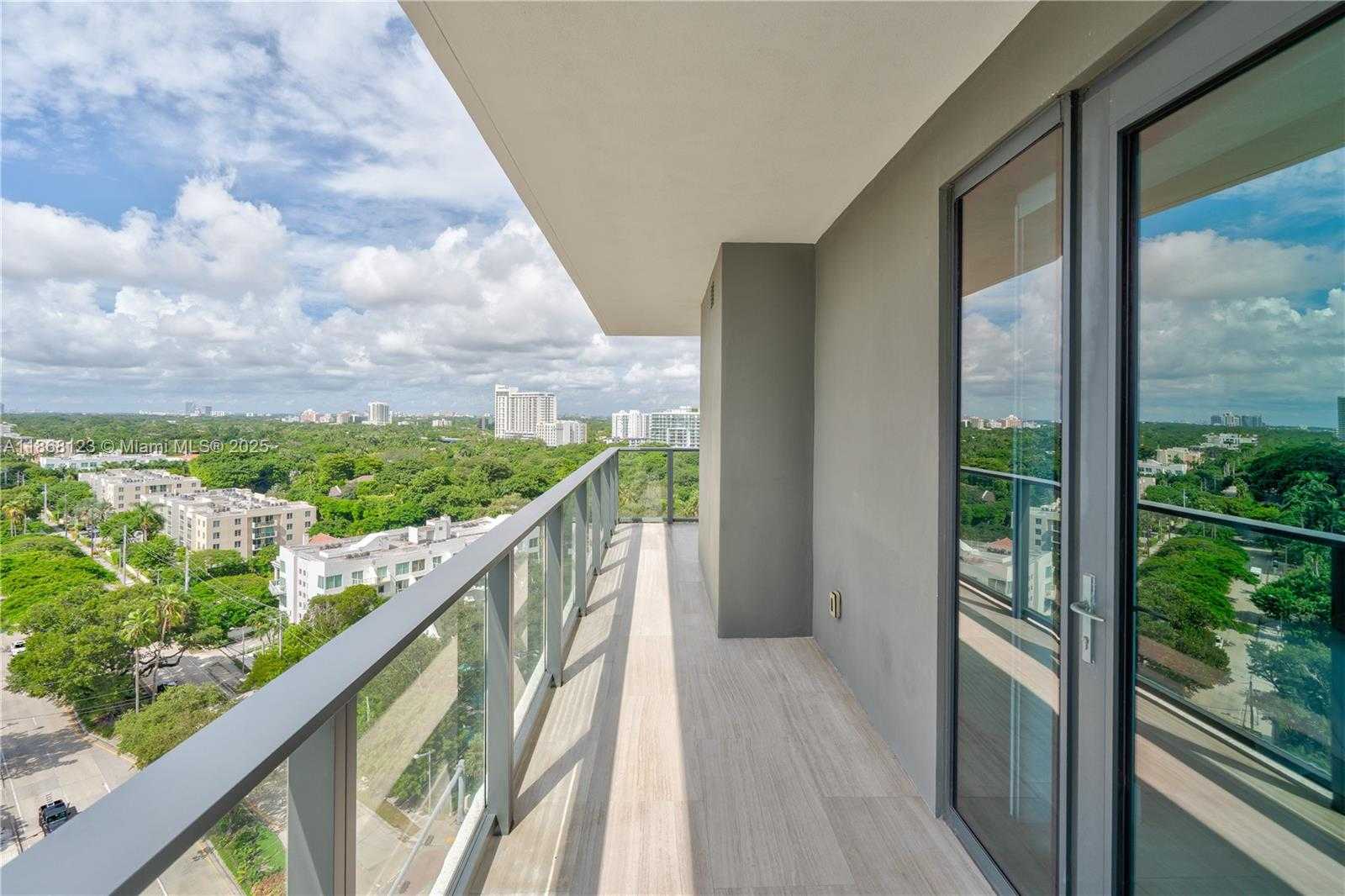 Small Image of 1451 BRICKELL AVE #1204, Miami Number 16