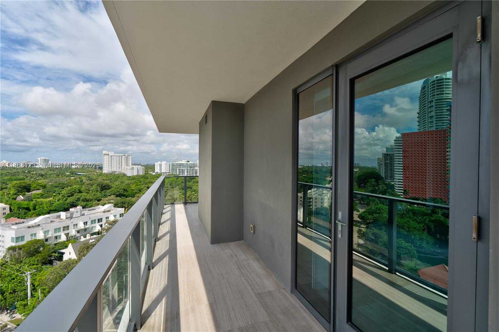Small Image of 1451 BRICKELL AVE #1204, Miami Number 17