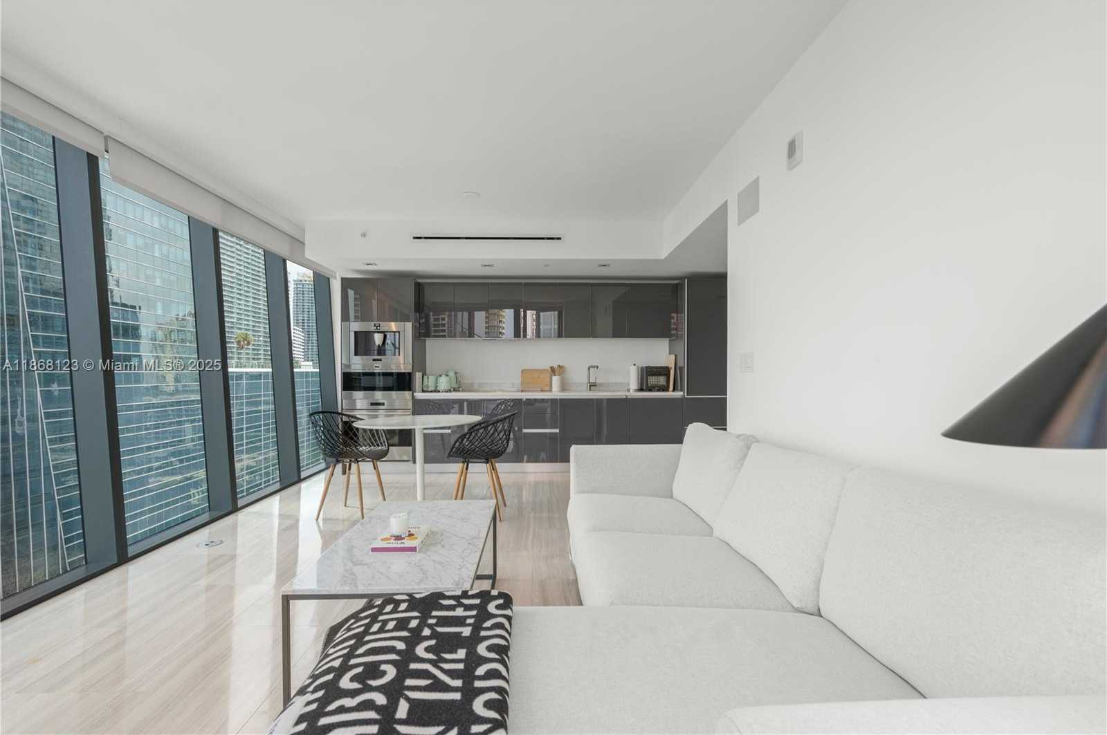 Small Image of 1451 BRICKELL AVE #1204, Miami Number 18