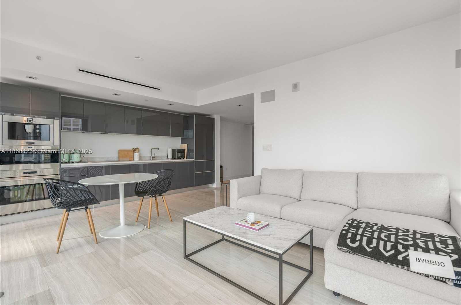 Small Image of 1451 BRICKELL AVE #1204, Miami Number 19