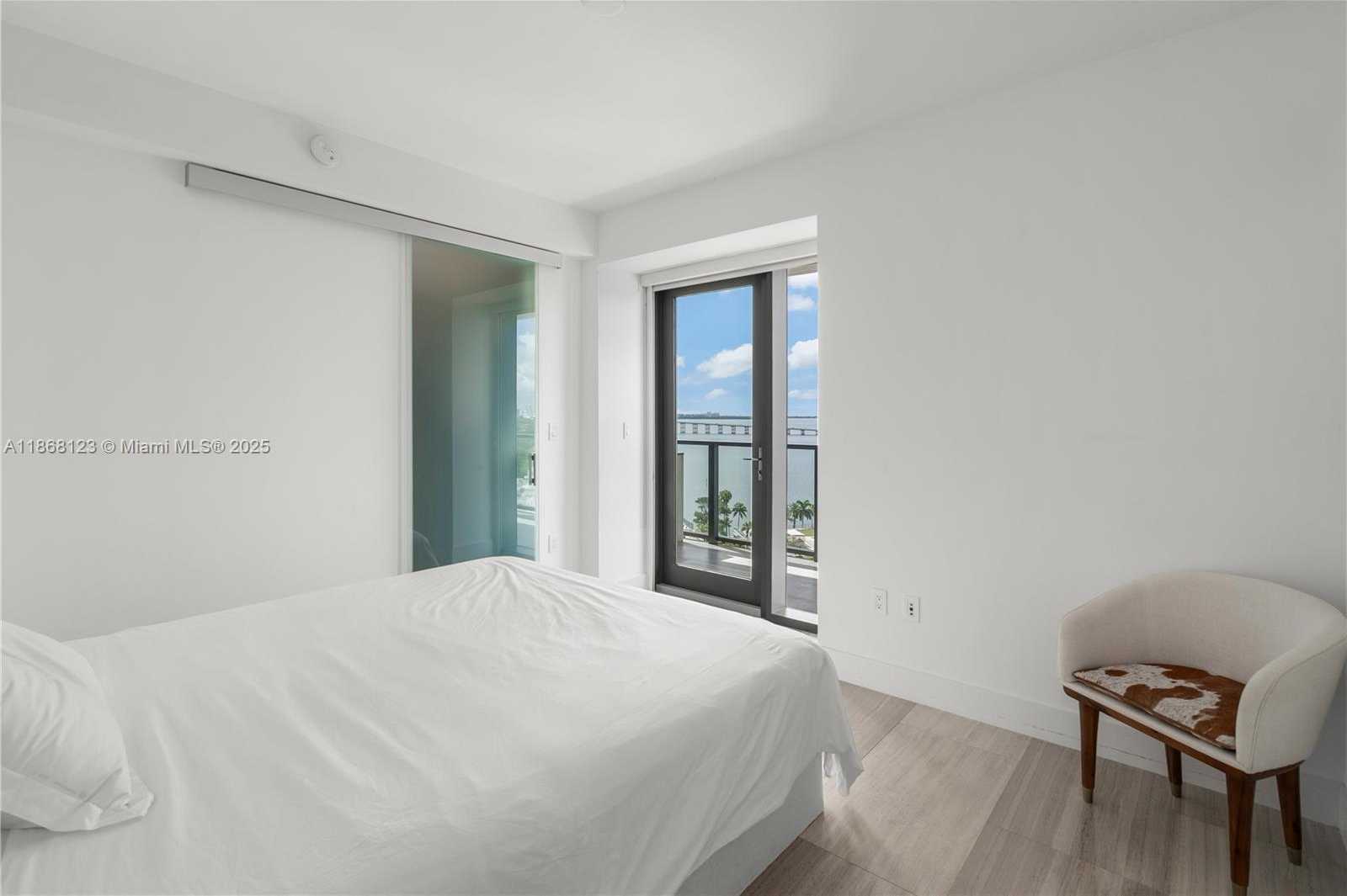 Small Image of 1451 BRICKELL AVE #1204, Miami Number 20