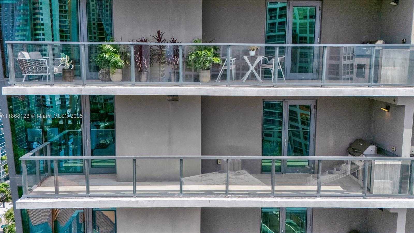 Small Image of 1451 BRICKELL AVE #1204, Miami Number 27