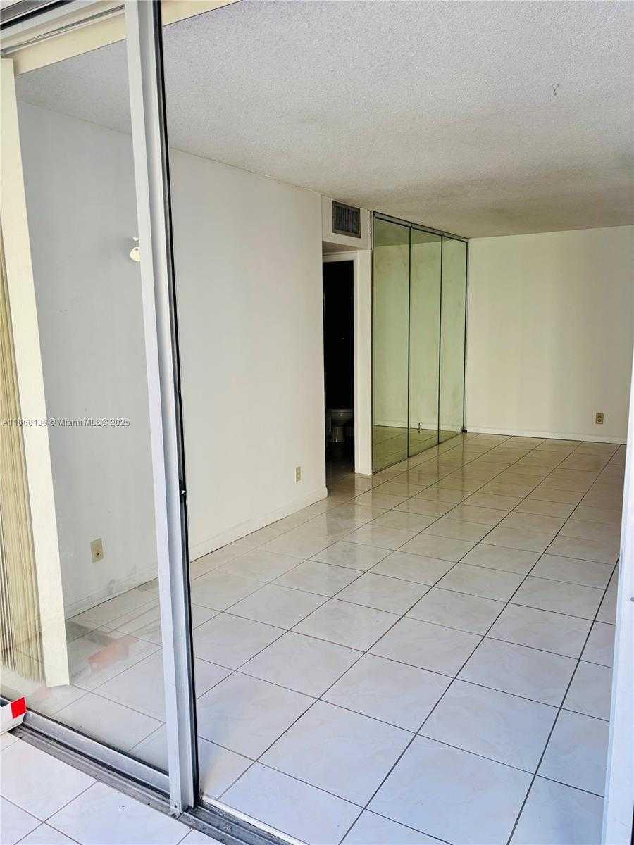Small Image of 950 NORTH EAST 199TH ST #1A 101, Miami Number 5