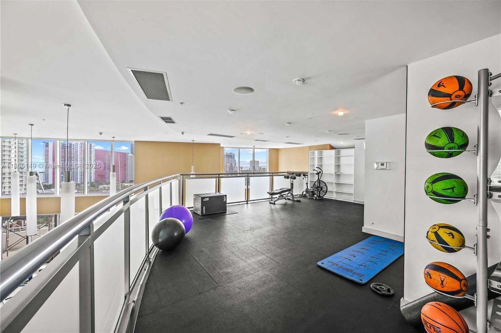 Small Image of 60 SOUTH WEST 13TH ST #2119, Miami Number 16