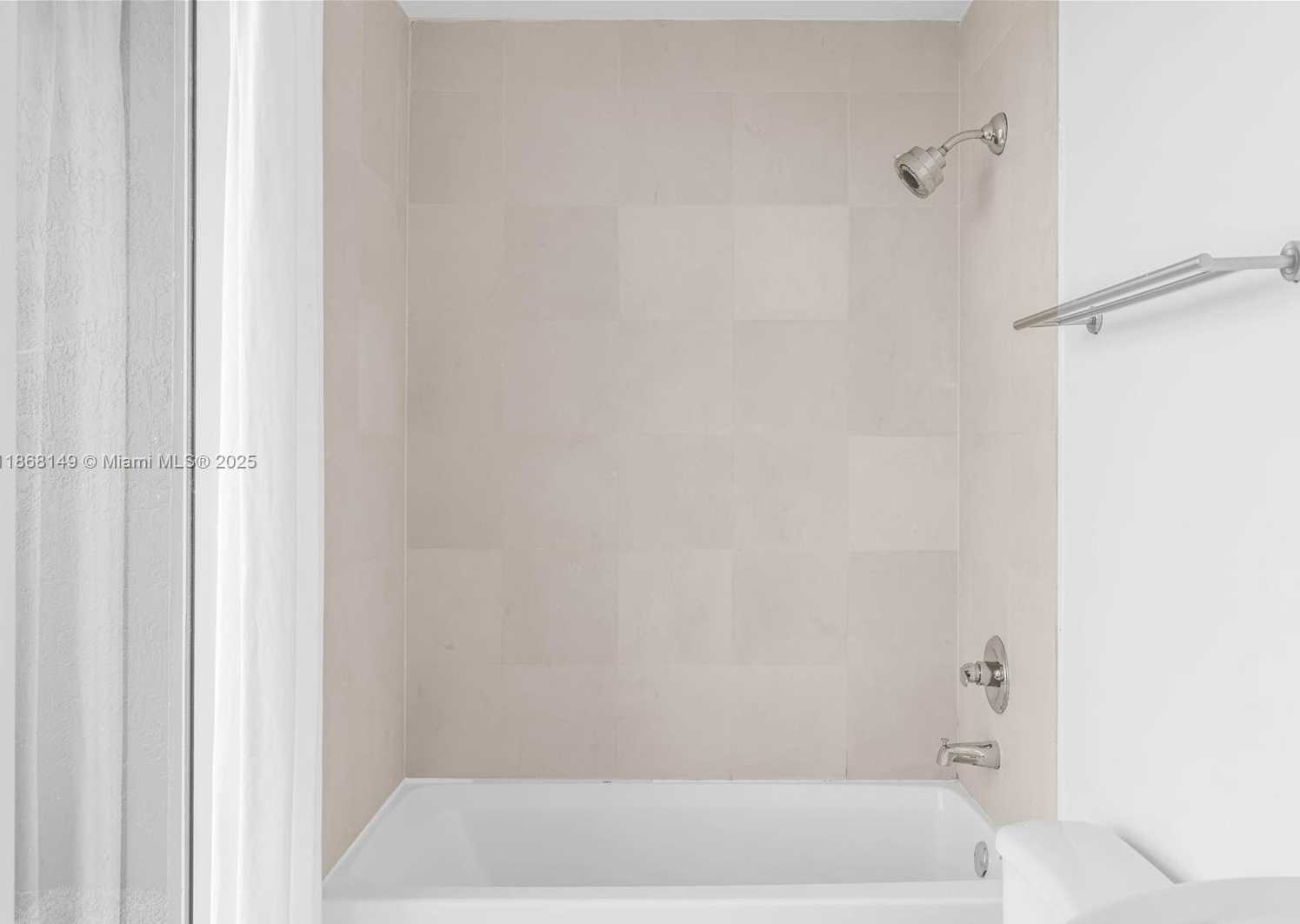 Small Image of 60 SOUTH WEST 13TH ST #2119, Miami Number 6