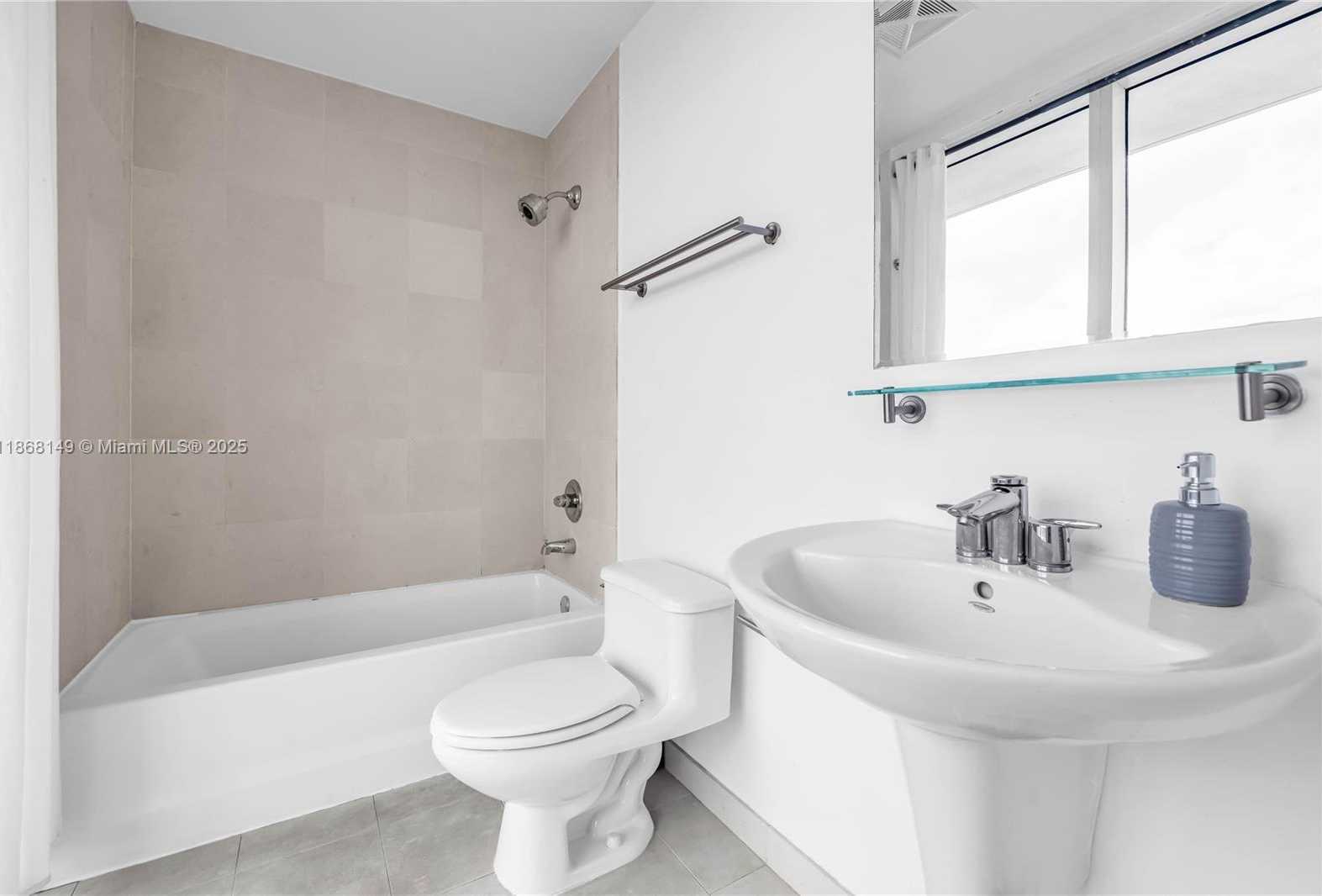 Small Image of 60 SOUTH WEST 13TH ST #2119, Miami Number 7