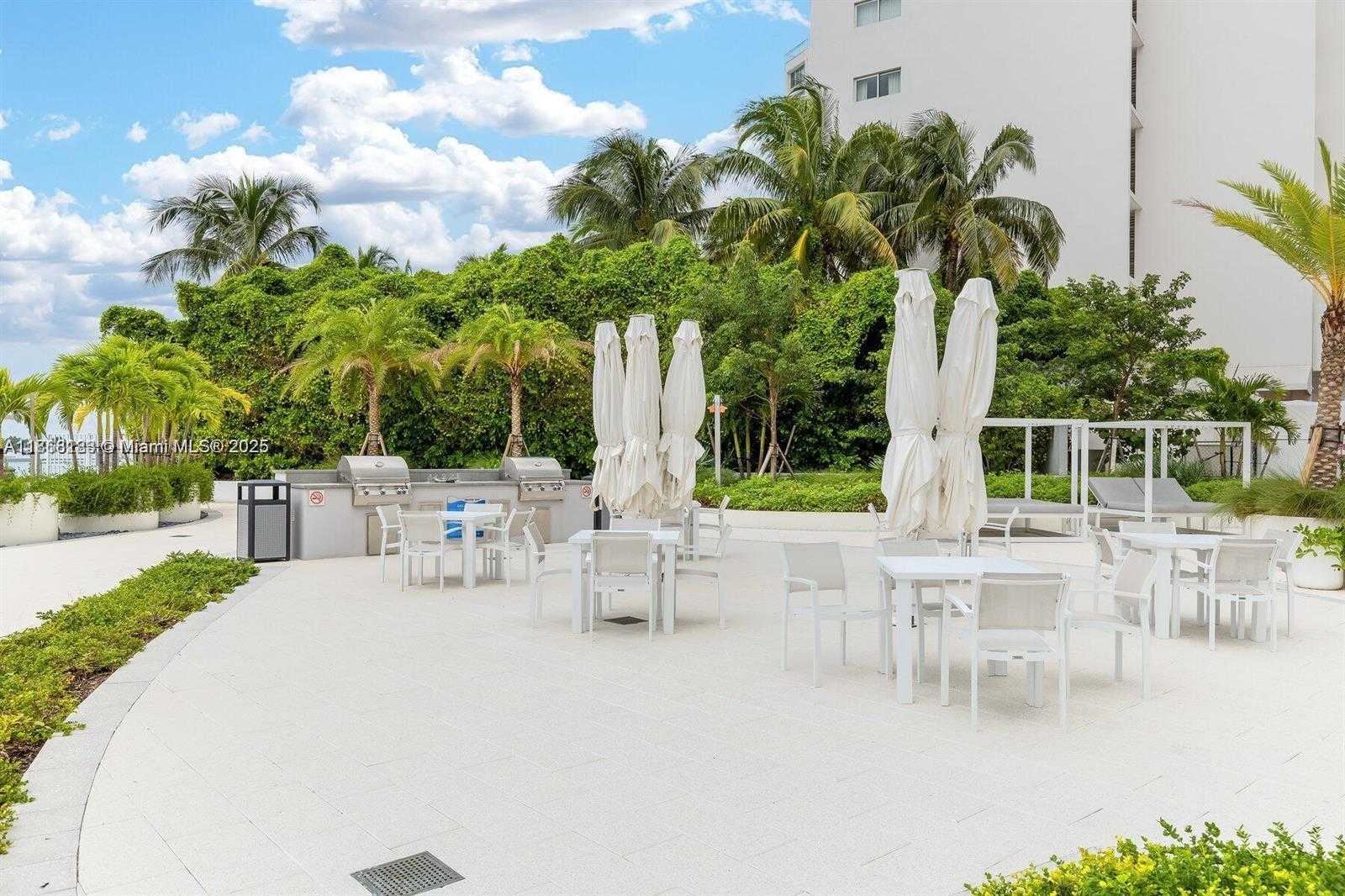 Small Image of 1000 WEST AVE #PH12, Miami Beach Number 33