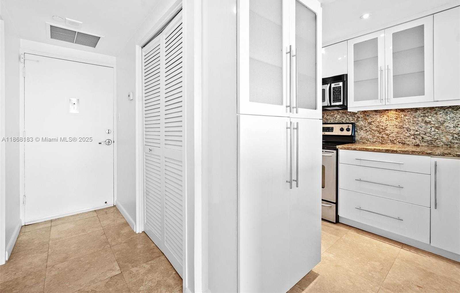 Small Image of 1000 WEST AVE #PH12, Miami Beach Number 8