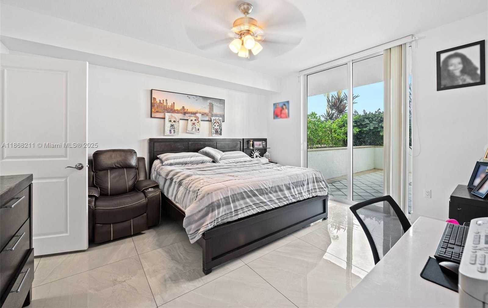 Small Image of 7900 HARBOR ISLAND DR #509, North Bay Village Number 12