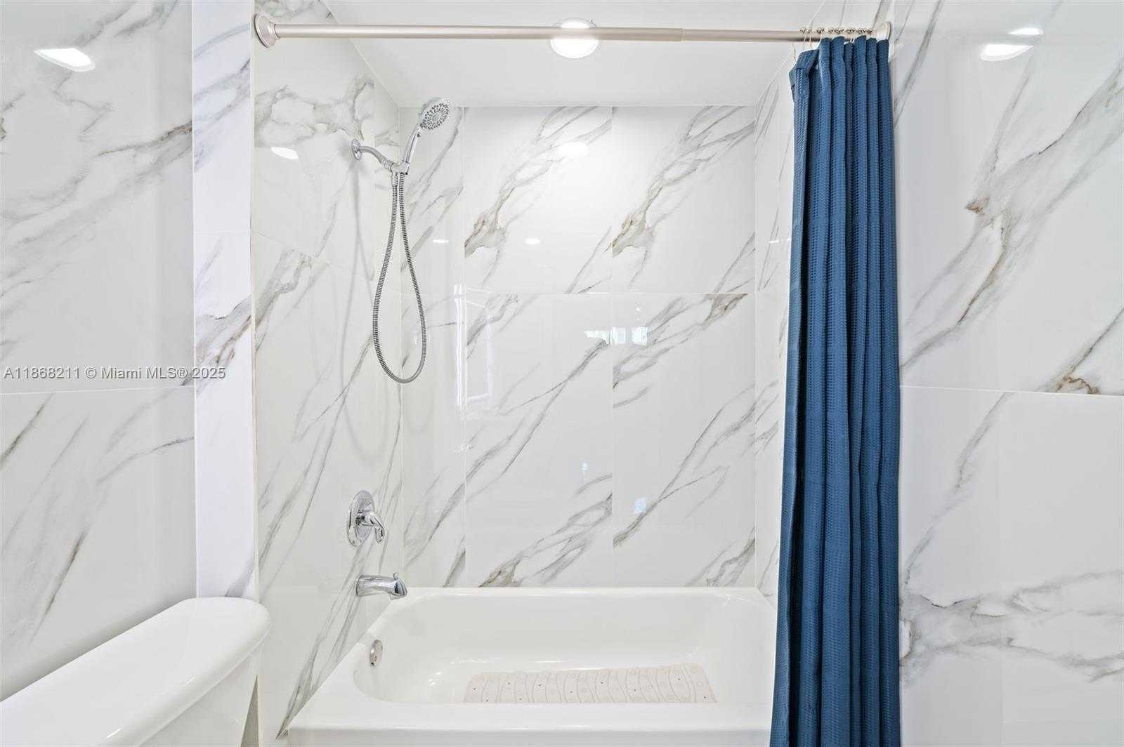 Small Image of 7900 HARBOR ISLAND DR #509, North Bay Village Number 20