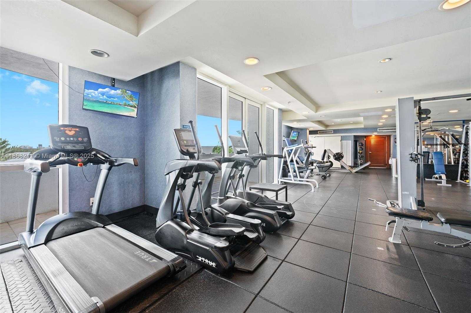 Small Image of 7900 HARBOR ISLAND DR #509, North Bay Village Number 25