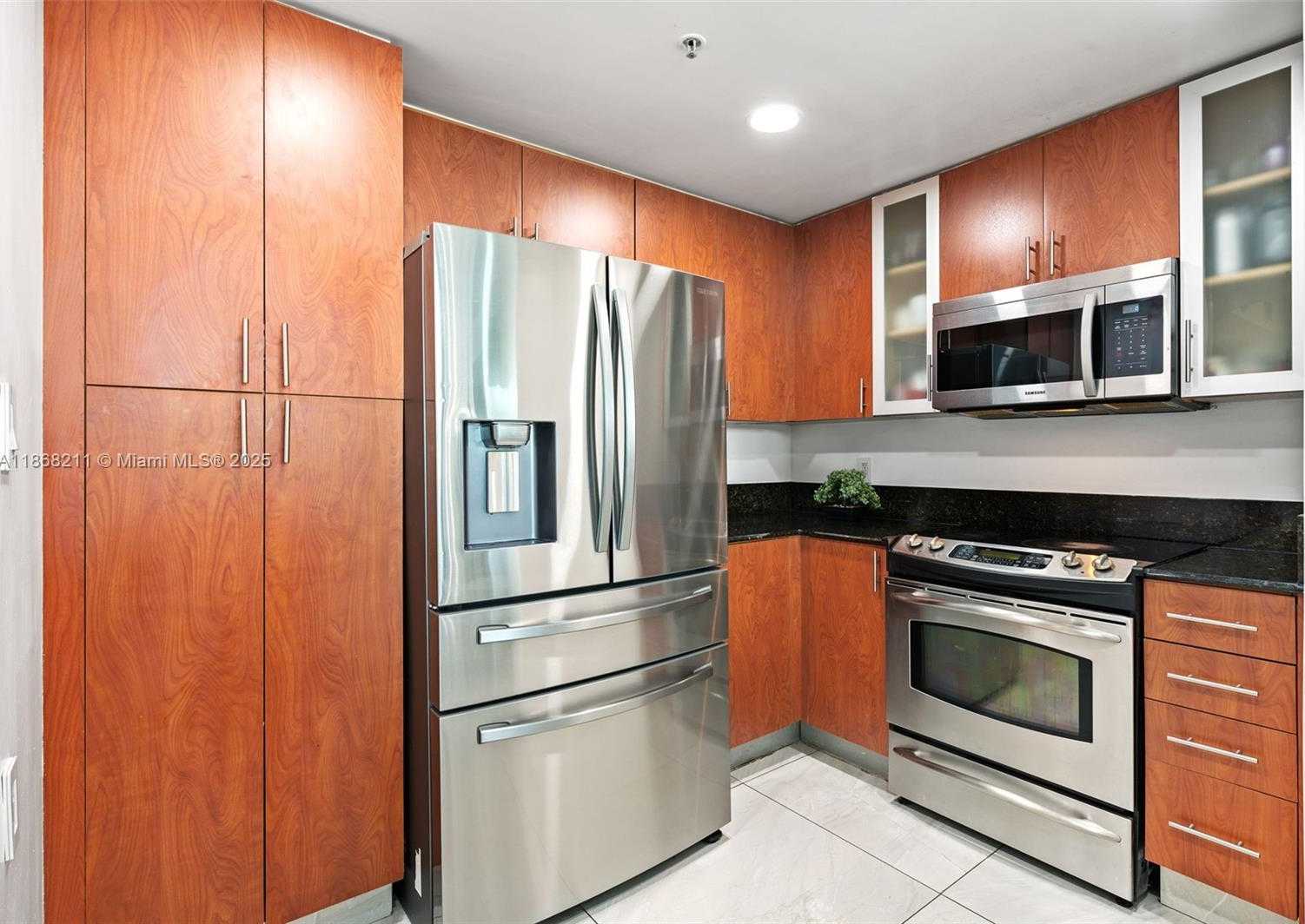 Small Image of 7900 HARBOR ISLAND DR #509, North Bay Village Number 9