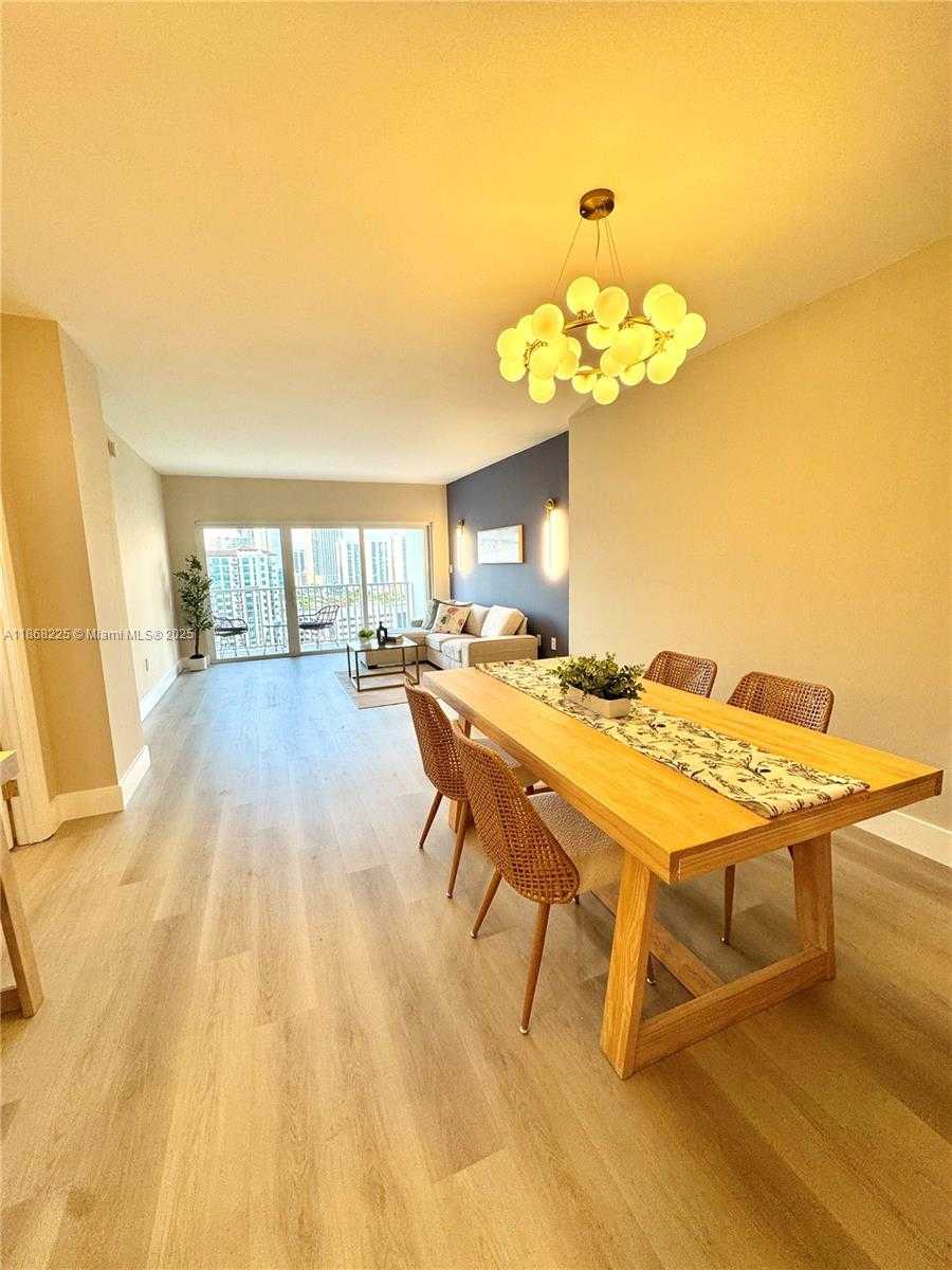 Small Image of 300 BAYVIEW DR #1801, Sunny Isles Beach Number 16