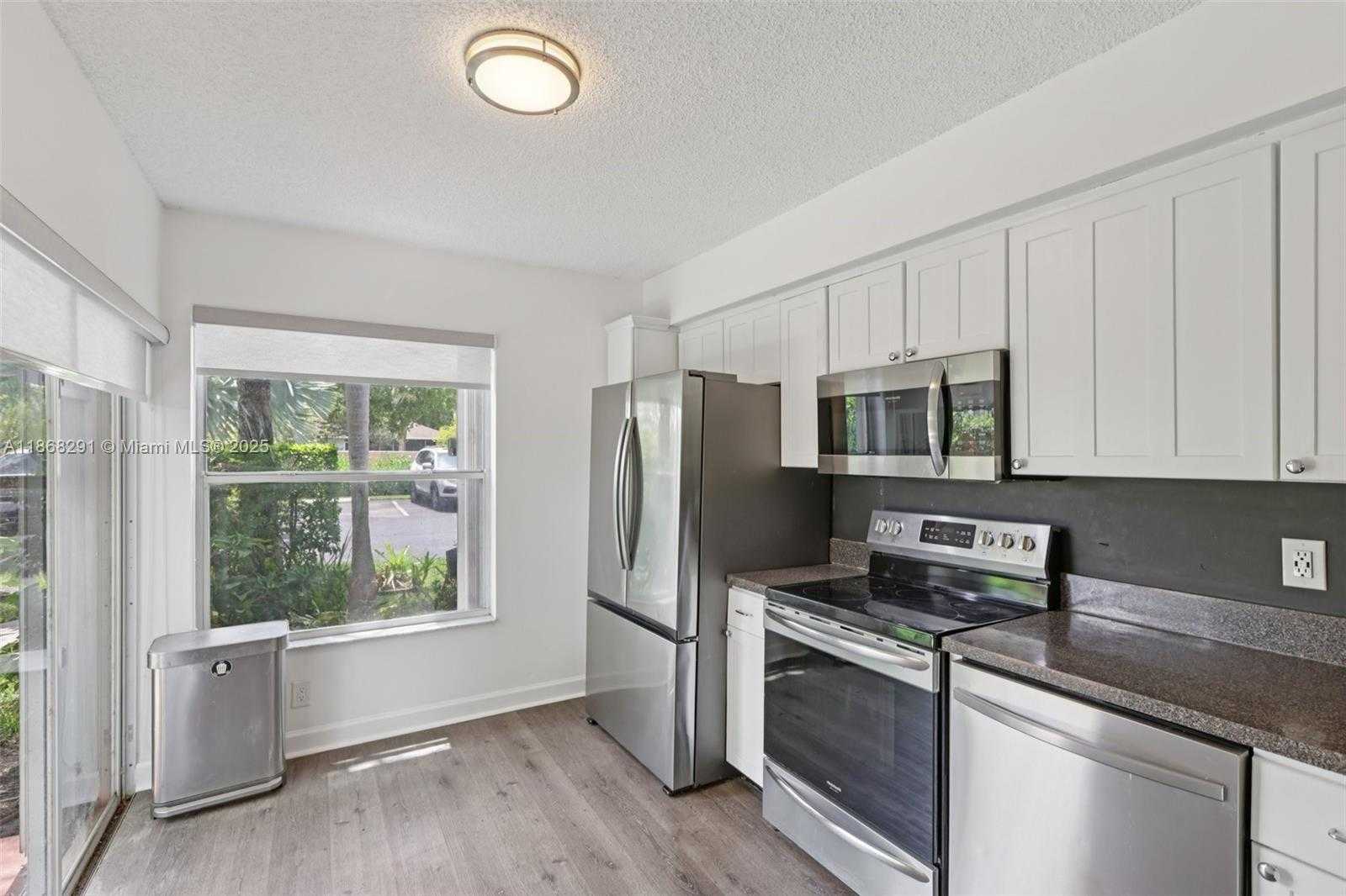 Small Image of 3239 NORTH WEST 44TH ST #6, Oakland Park Number 1