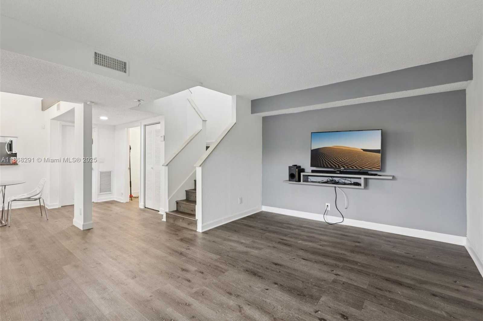 Small Image of 3239 NORTH WEST 44TH ST #6, Oakland Park Number 11