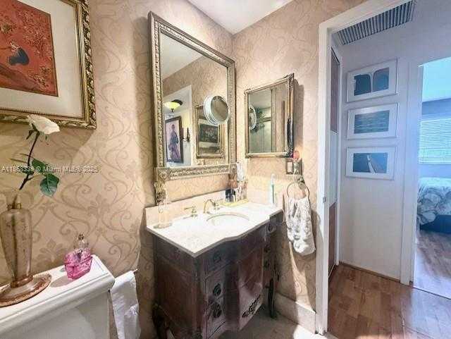 Small Image of 1408 BRICKELL BAY DR #303, Miami Number 10
