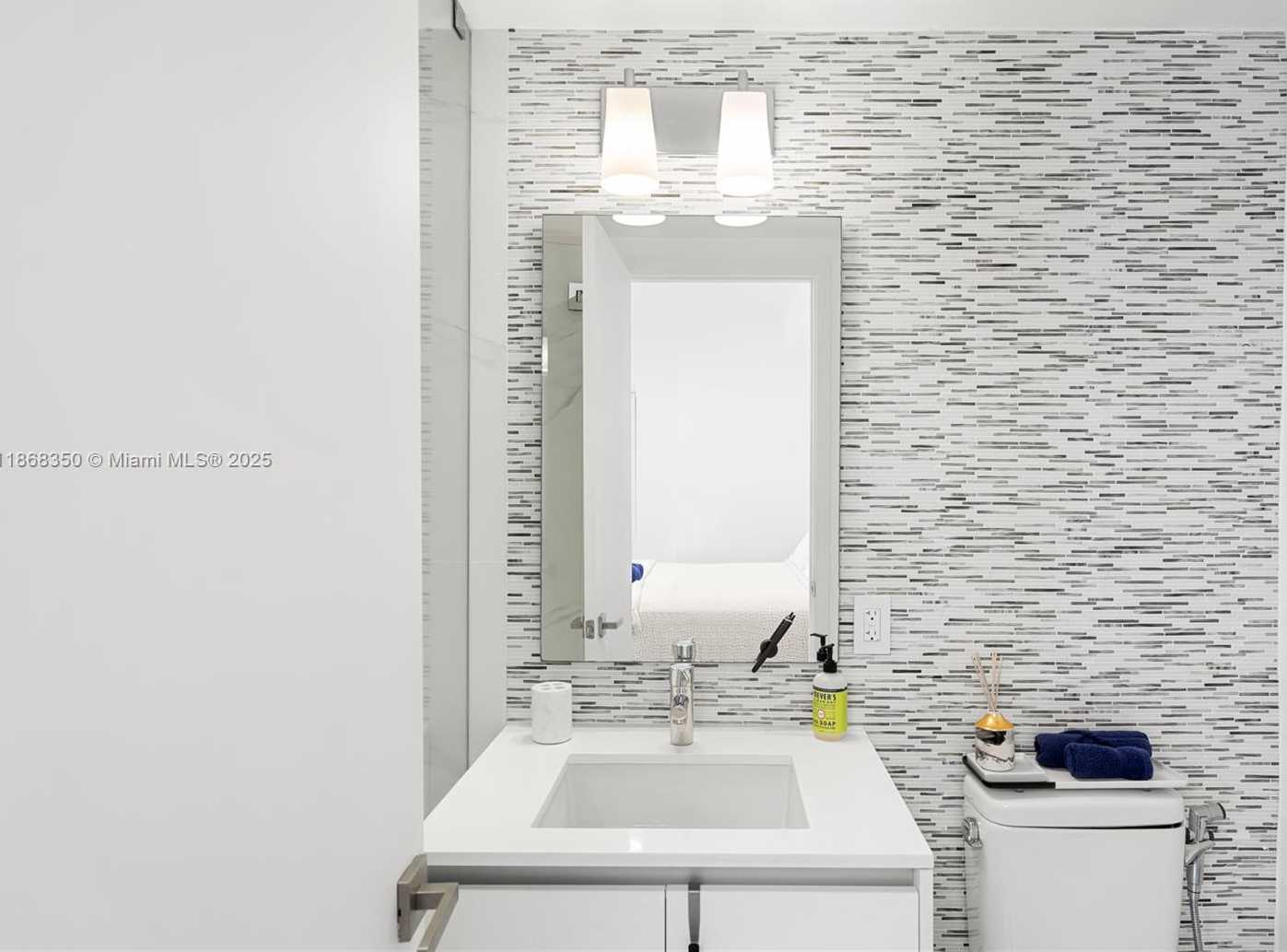 Small Image of 2101 SOUTH SURF RD #3F, Hollywood Number 41