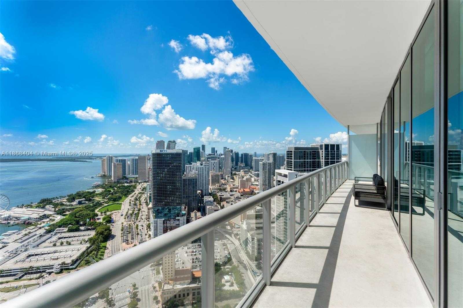 Small Image of 888 BISCAYNE BLVD #5507/5607, Miami Number 13
