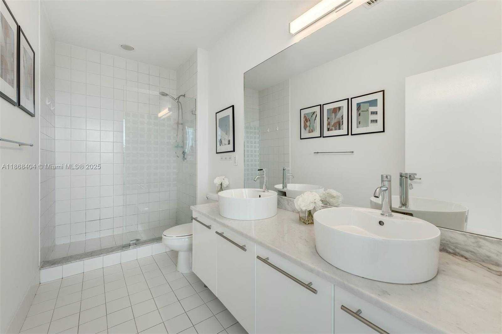 Small Image of 888 BISCAYNE BLVD #5507/5607, Miami Number 25