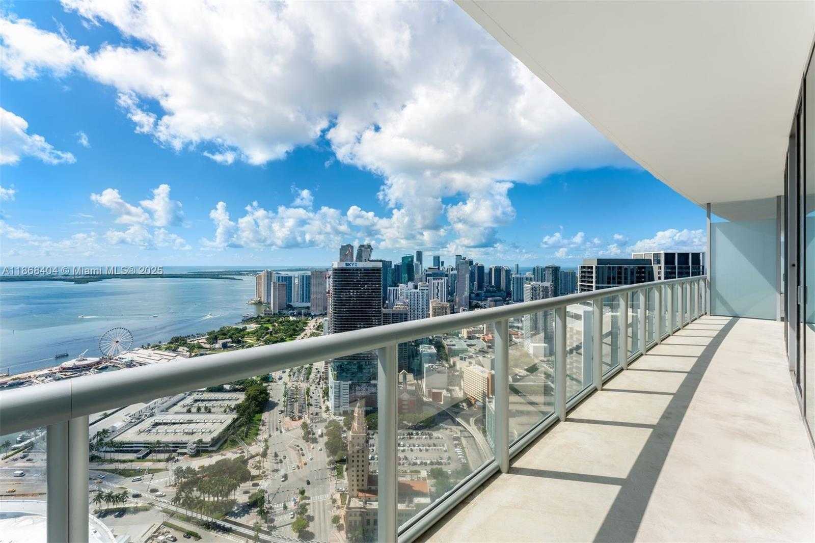 Small Image of 888 BISCAYNE BLVD #5507/5607, Miami Number 31