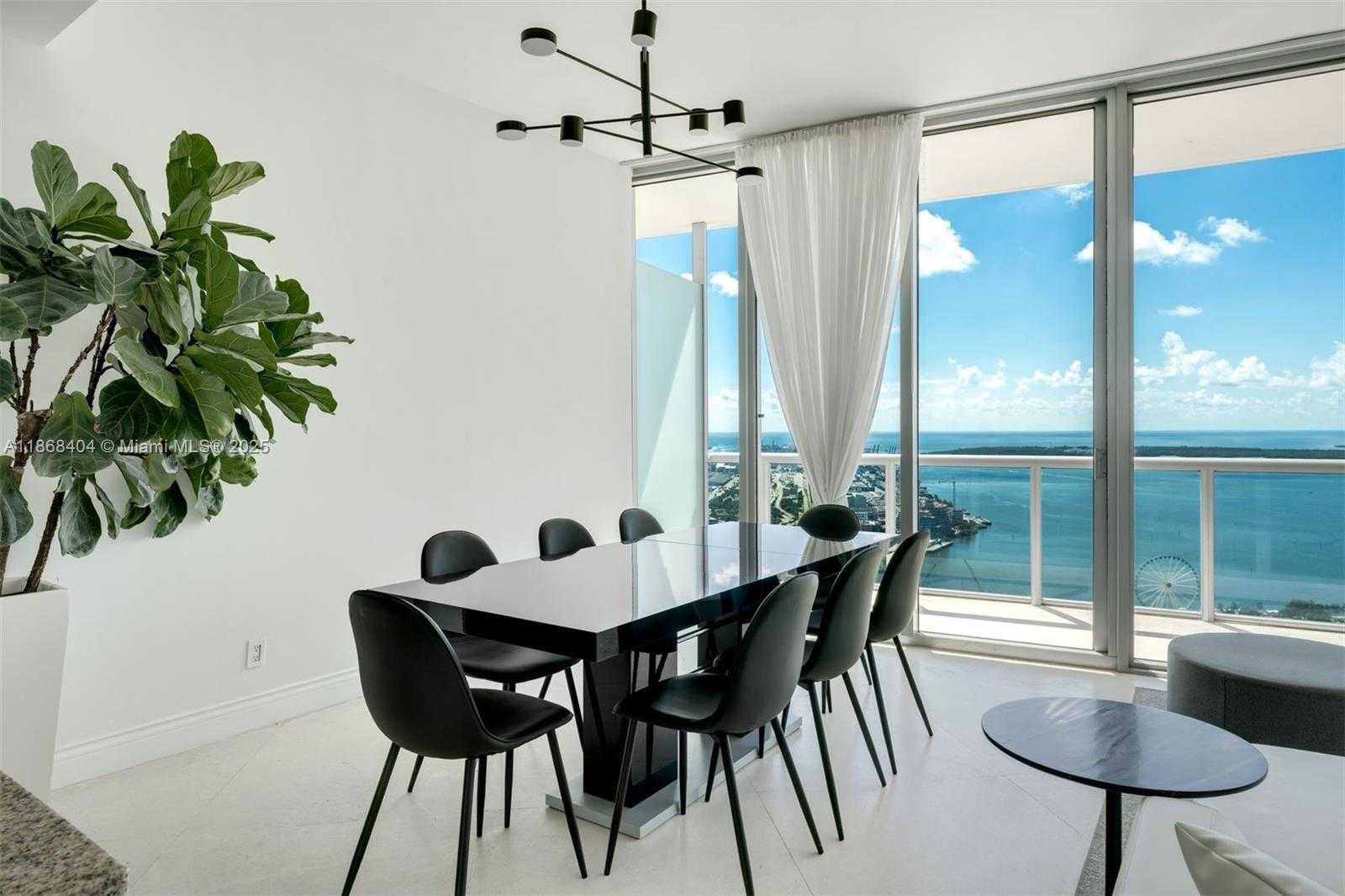 Small Image of 888 BISCAYNE BLVD #5507/5607, Miami Number 5