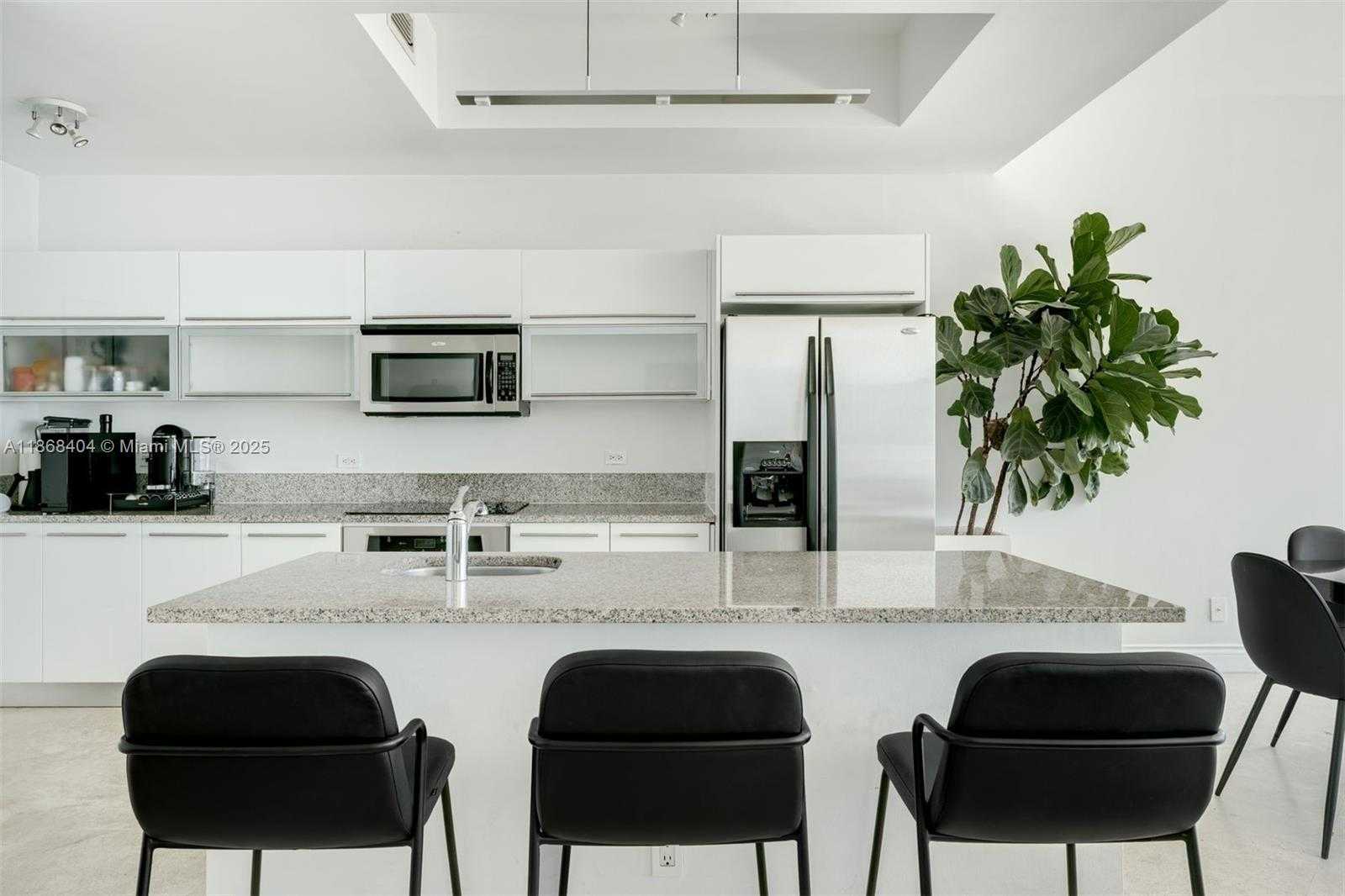 Small Image of 888 BISCAYNE BLVD #5507/5607, Miami Number 7