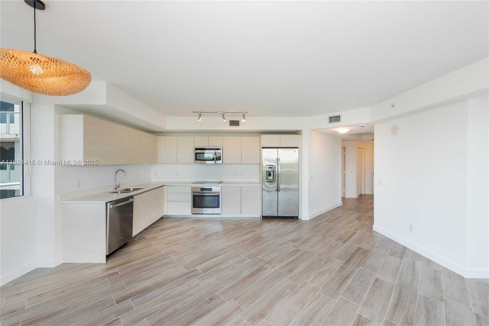 Small Image of 4250 BISCAYNE BLVD #501, Miami Number 5