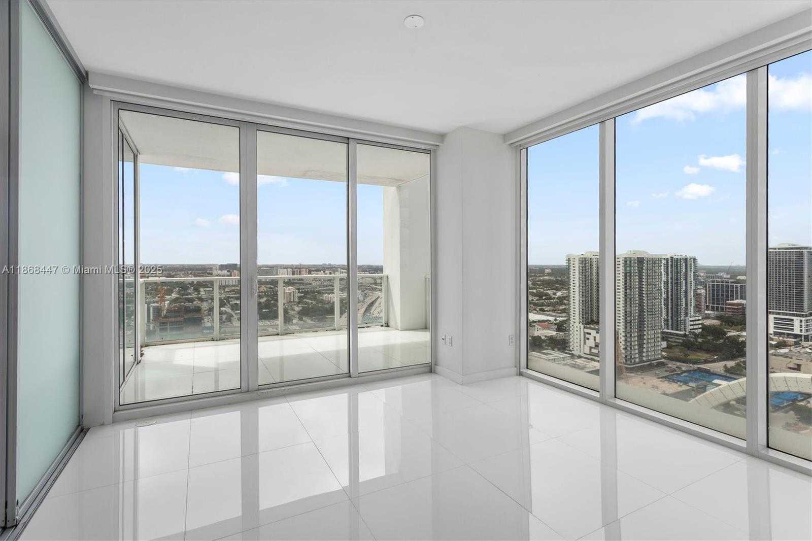 Small Image of 1040 BISCAYNE BLVD #3106, Miami Number 14