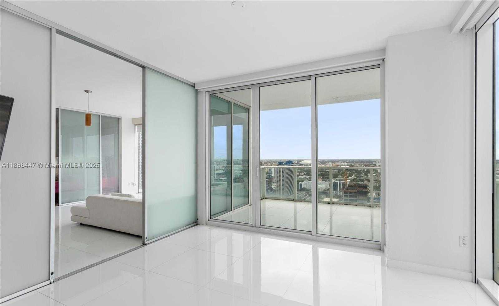 Small Image of 1040 BISCAYNE BLVD #3106, Miami Number 15