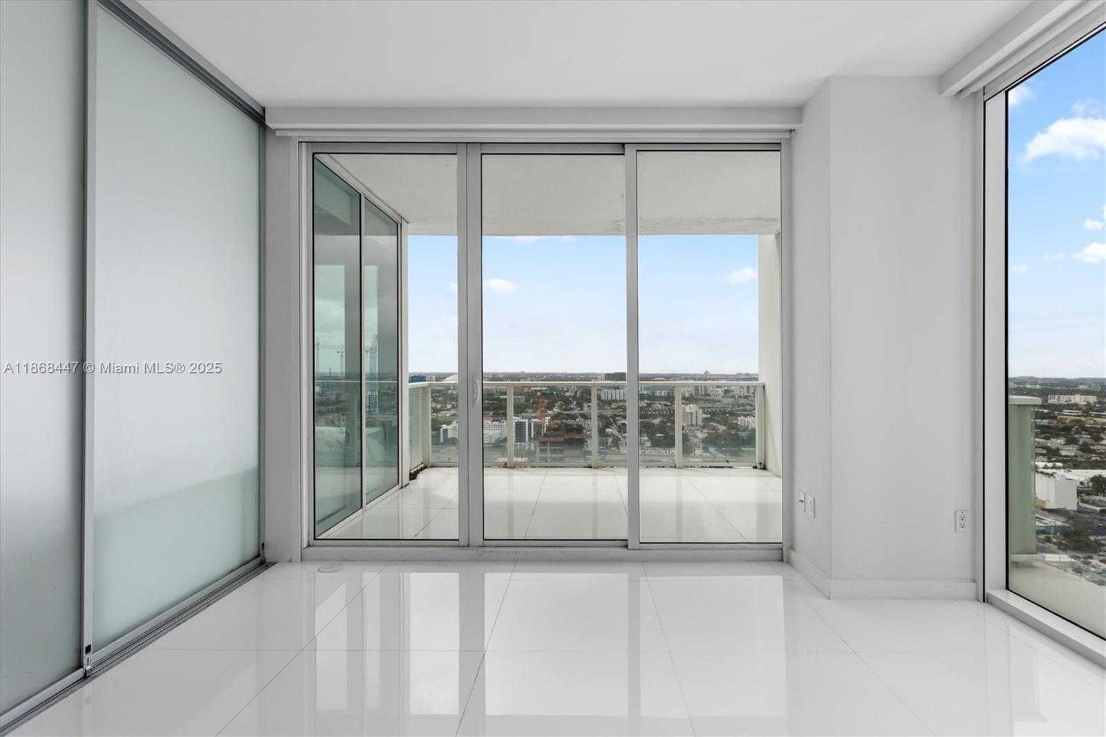 Small Image of 1040 BISCAYNE BLVD #3106, Miami Number 19