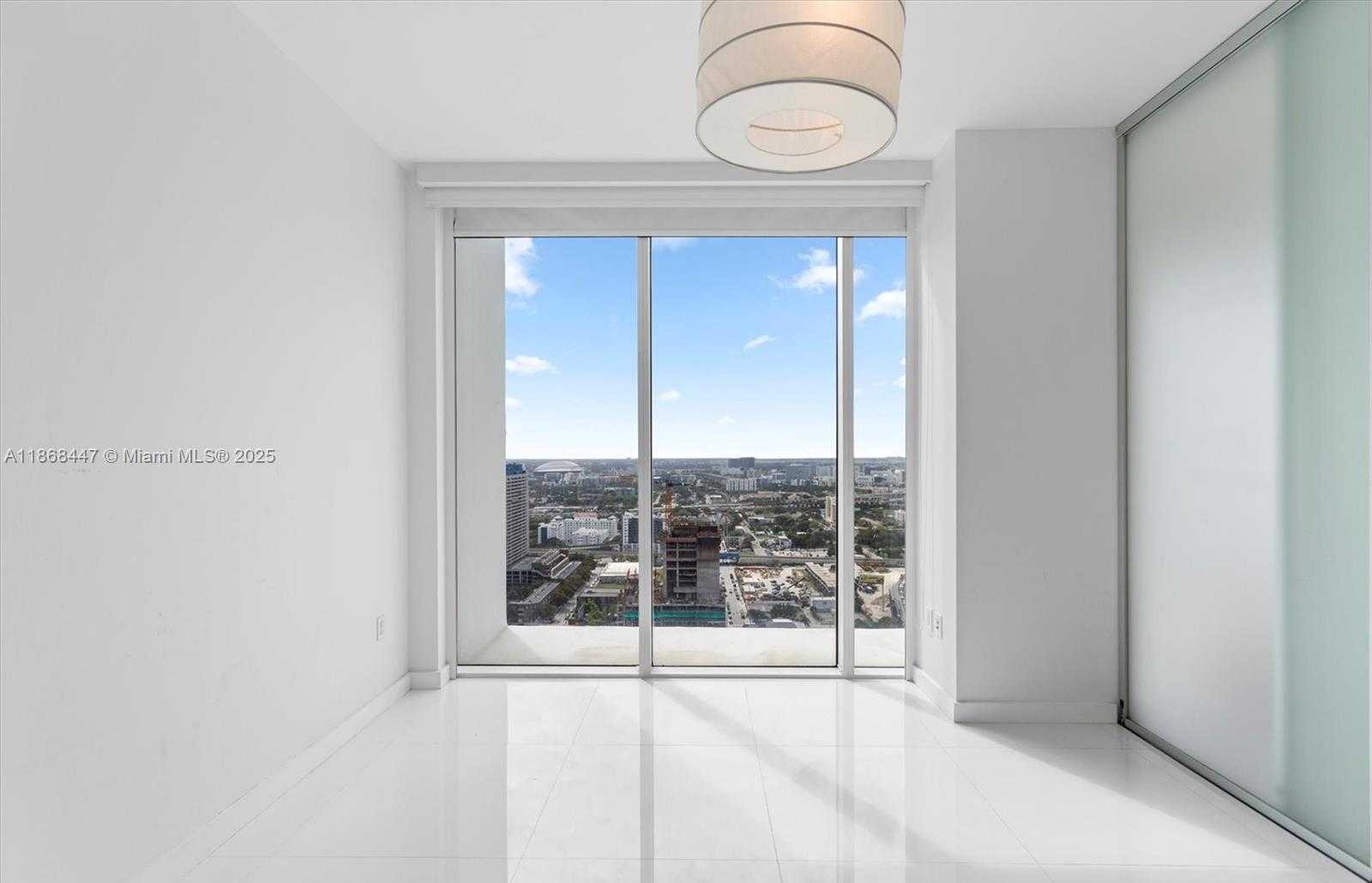 Small Image of 1040 BISCAYNE BLVD #3106, Miami Number 23