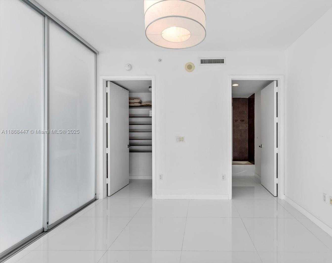 Small Image of 1040 BISCAYNE BLVD #3106, Miami Number 25