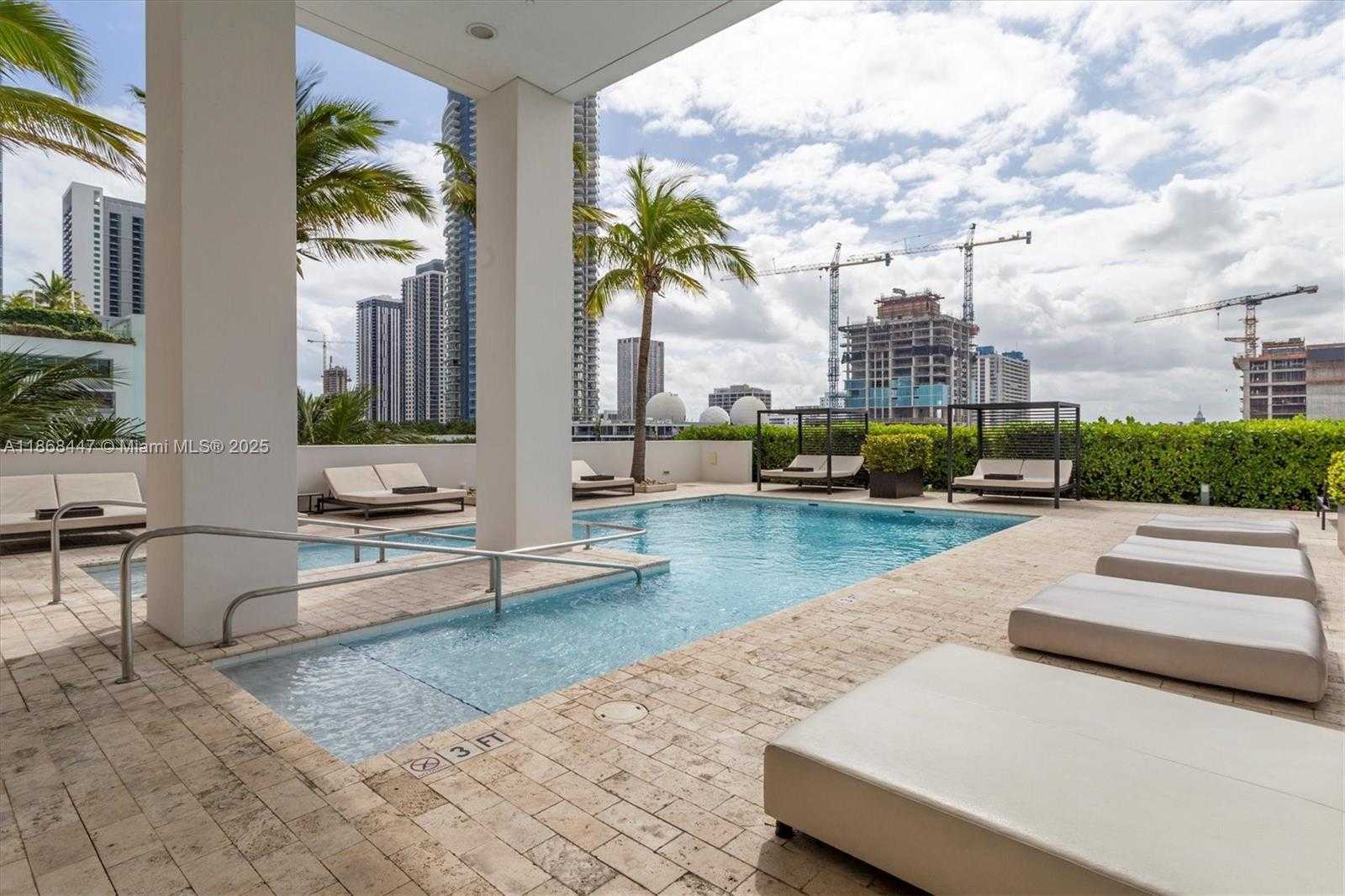 Small Image of 1040 BISCAYNE BLVD #3106, Miami Number 30