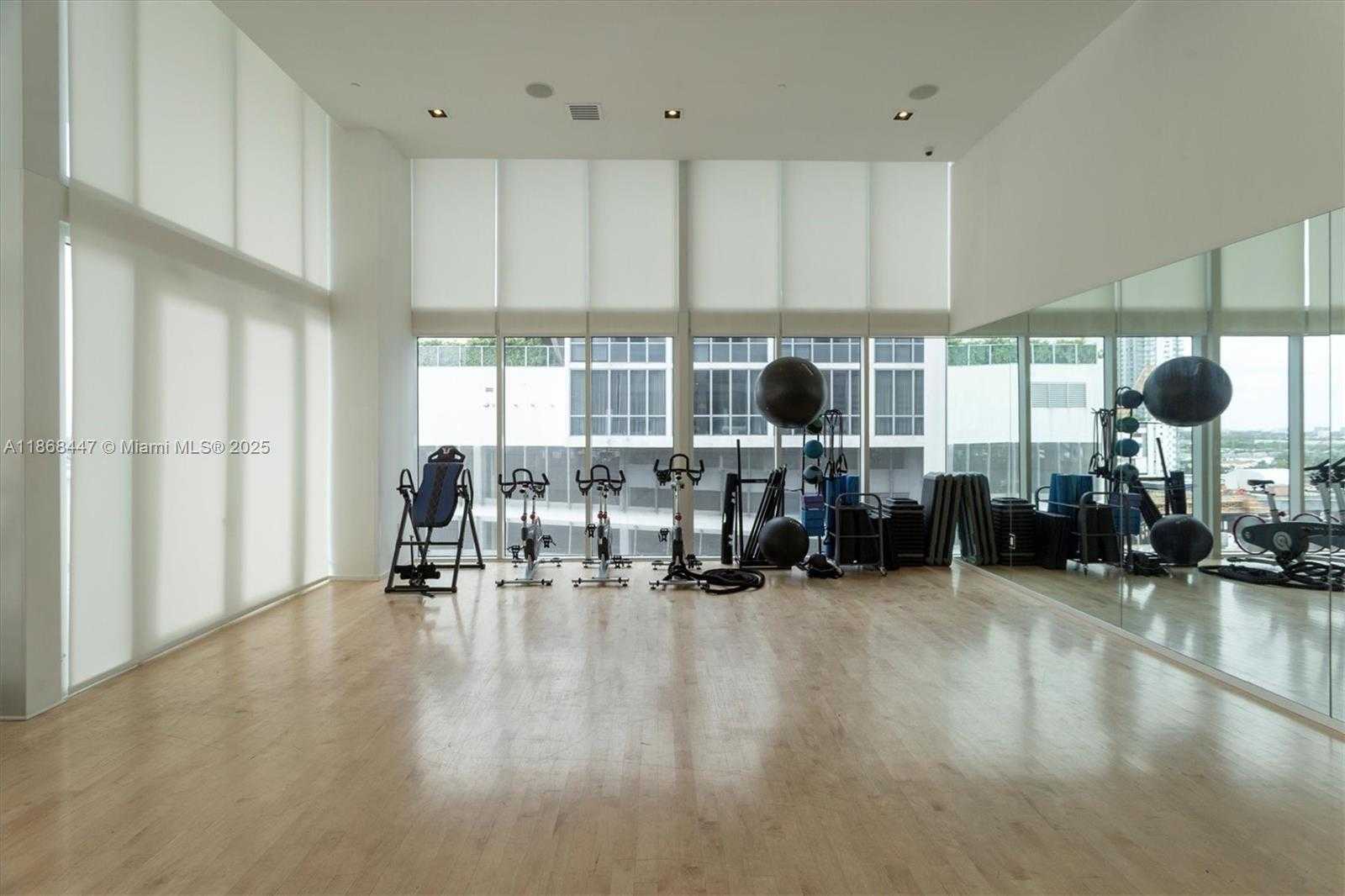 Small Image of 1040 BISCAYNE BLVD #3106, Miami Number 36