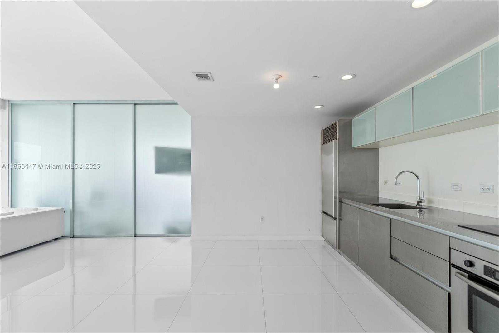 Small Image of 1040 BISCAYNE BLVD #3106, Miami Number 9