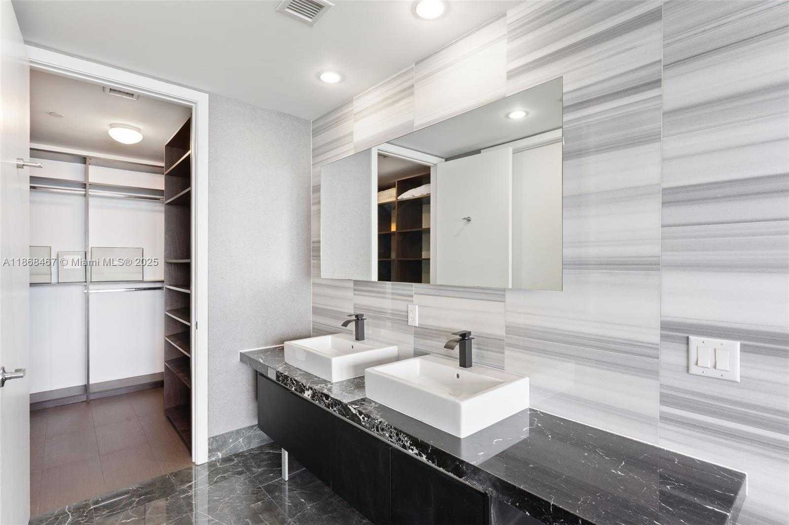 Small Image of 1100 BISCAYNE BLVD #4004, Miami Number 13